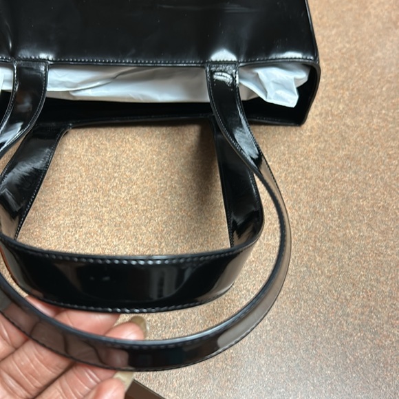 Chanel Shoulder Bag - Picture 7 of 16